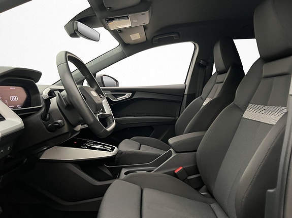 Audi Q4 e-tron 13 of 30