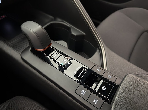 Toyota C-HR 25 of 30