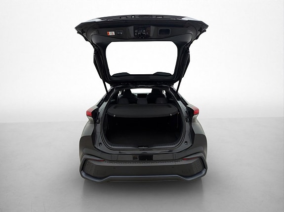 Toyota C-HR 30 of 30
