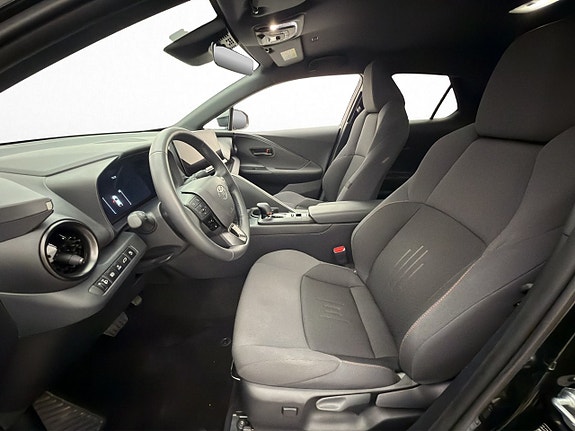 Toyota C-HR 12 of 30