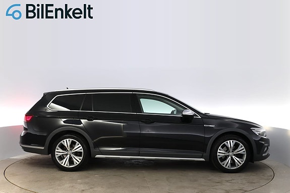 Volkswagen Passat Alltrack 2 of 27