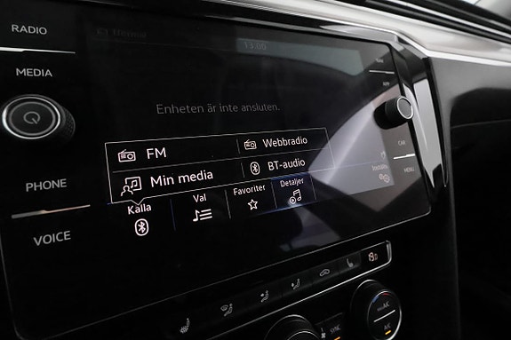 Volkswagen Passat Alltrack 25 of 27