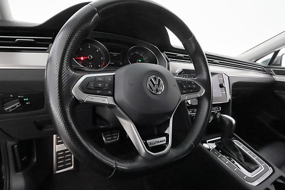 Volkswagen Passat Alltrack 17 of 27