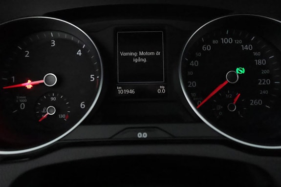 Volkswagen Passat Alltrack 22 of 27