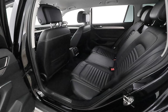 Volkswagen Passat Alltrack 19 of 27
