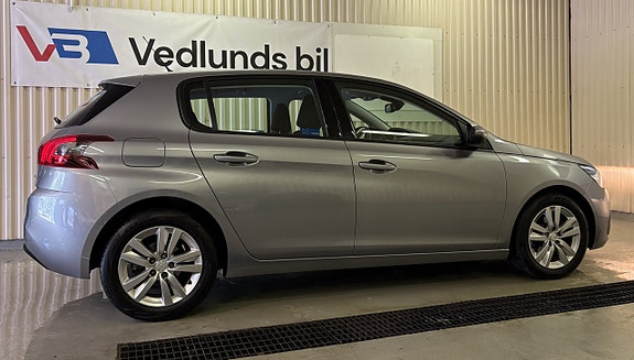 Peugeot 308 4 of 25