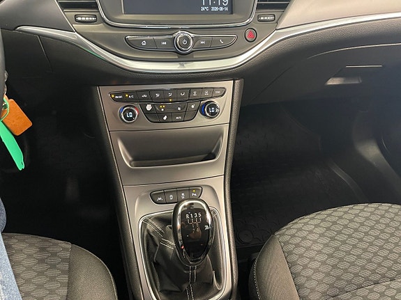Opel Astra 12 of 26