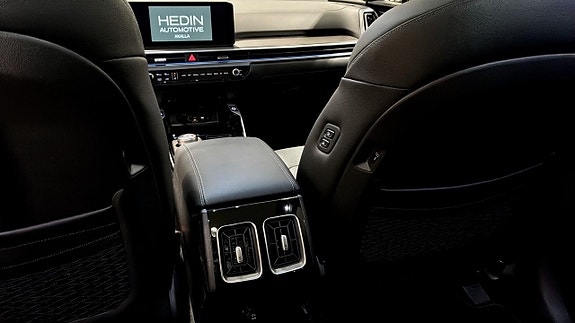 Kia Sorento 4 of 20