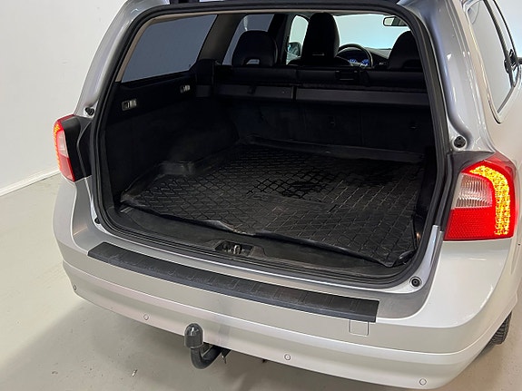 Volvo V70 10 of 28