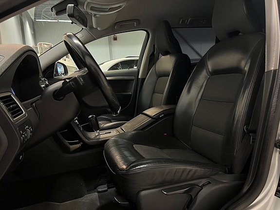 Volvo V70 13 of 28