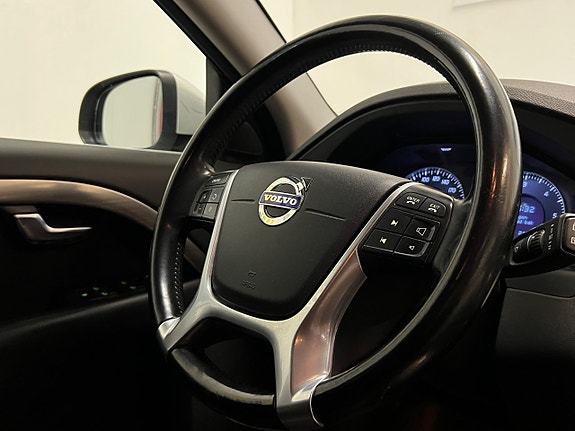 Volvo V70 24 of 28