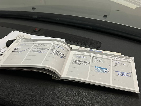 Volvo V70 27 of 28