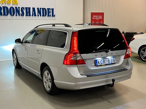 Volvo V70 8 of 28