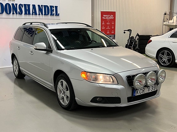 Volvo V70 5 of 28