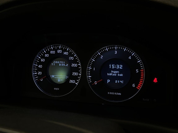 Volvo V70 21 of 28