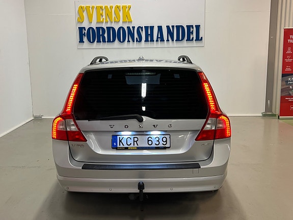 Volvo V70 7 of 28