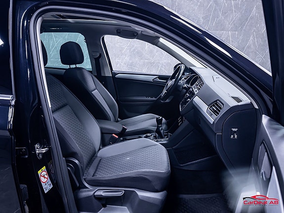Volkswagen Tiguan 15 of 28