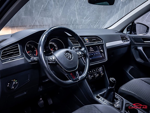 Volkswagen Tiguan 12 of 28