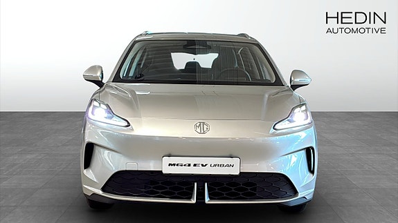 MG MG4 EV Urban 8 of 12