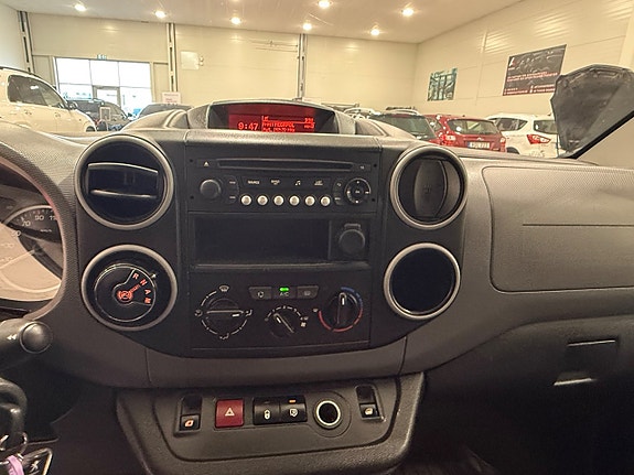 Peugeot Partner 9 of 16