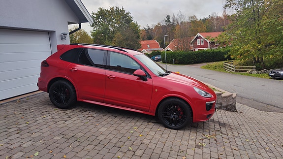 Porsche Cayenne 10 of 10