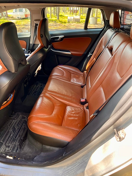Volvo V60 7 of 7