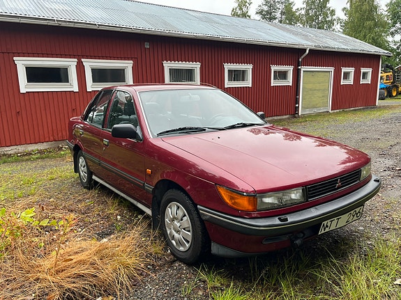 Mitsubishi Lancer 4 of 8
