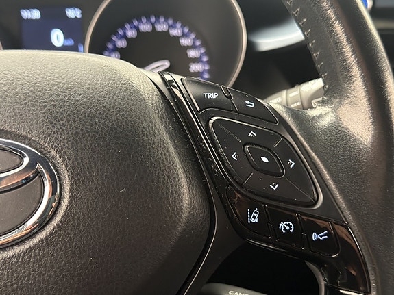 Toyota C-HR 22 of 30