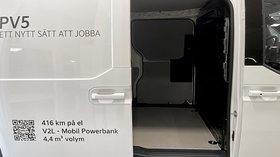 Kia PV5 5 of 12