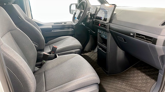 Kia PV5 3 of 12