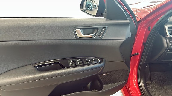 Kia Optima 11 of 17