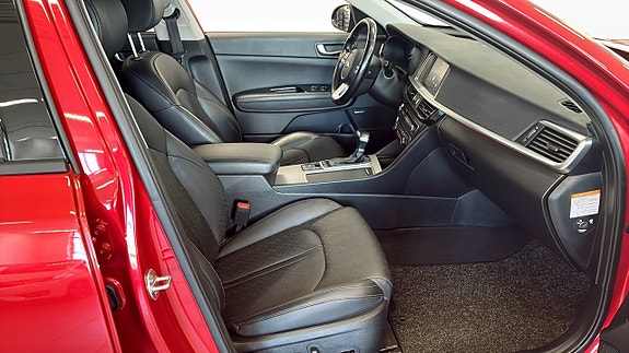 Kia Optima 3 of 17