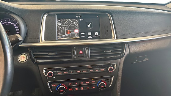 Kia Optima 12 of 17