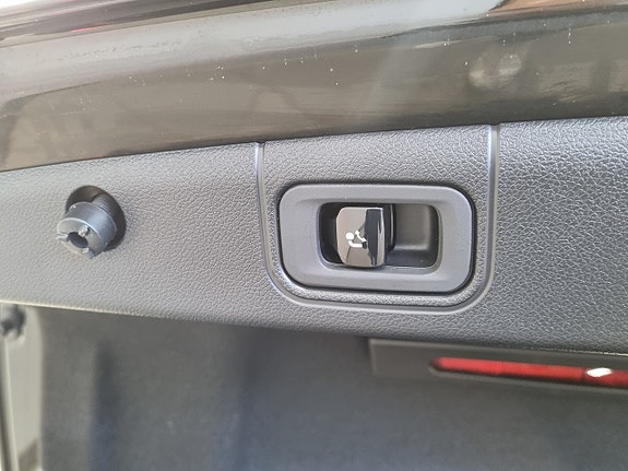 Mercedes-Benz E300 de 8 of 19