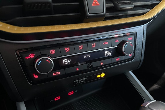 Seat Arona 21 of 23
