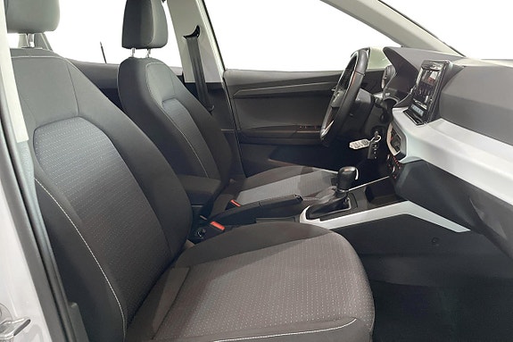 Seat Arona 14 of 23