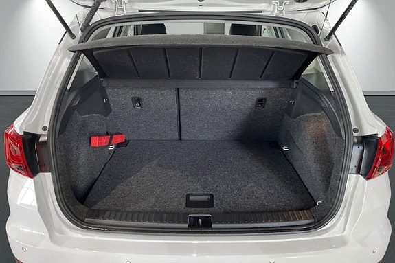 Seat Arona 10 of 23