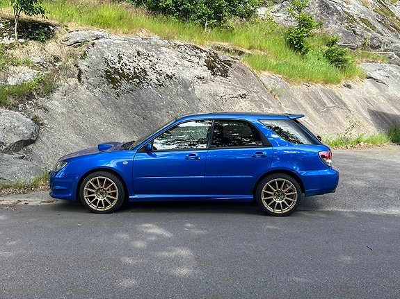 Subaru Impreza 3 of 9