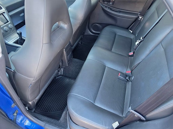 Subaru Impreza 6 of 9
