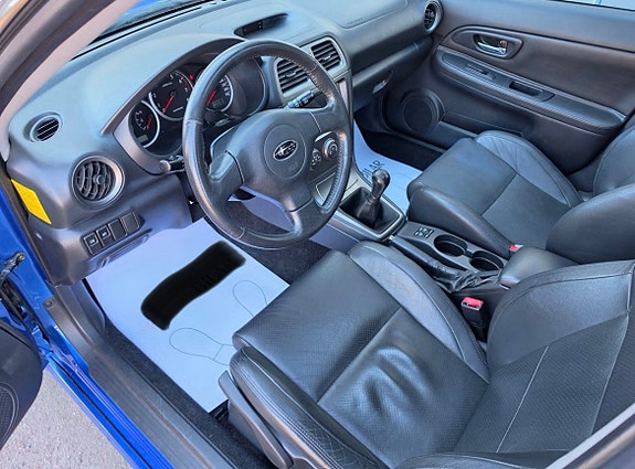Subaru Impreza 5 of 9