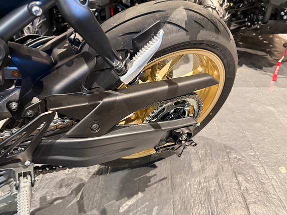 Yamaha R7 World GP 60th Anniversary Edi.  65mil 10 of 10