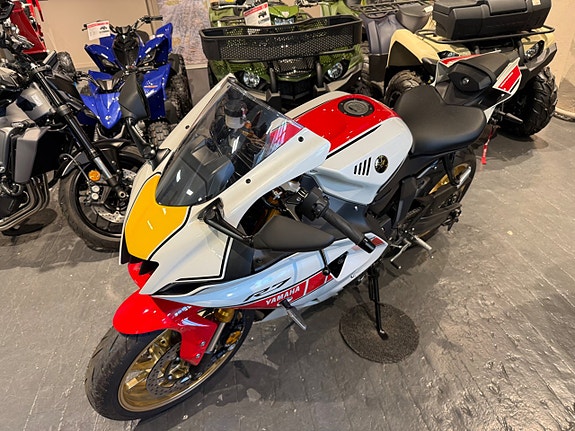 Yamaha R7 World GP 60th Anniversary Edi.  65mil 6 of 10