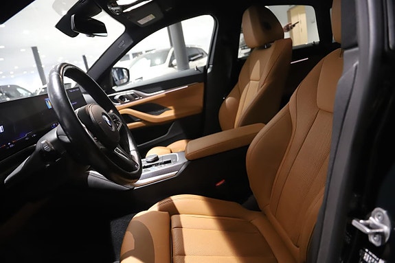 BMW i4 8 of 9