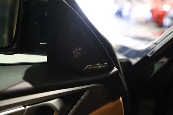BMW i4 7 of 9