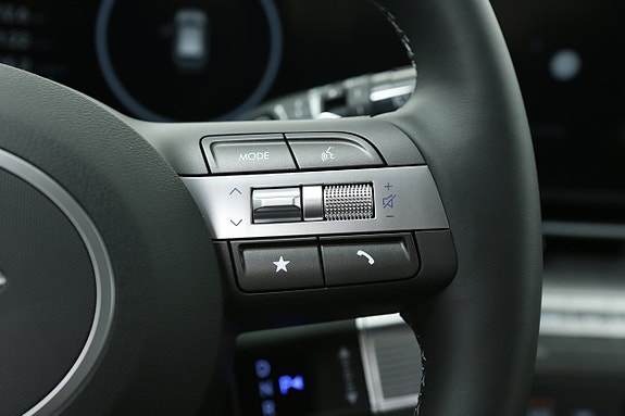 Hyundai Kona 12 of 16