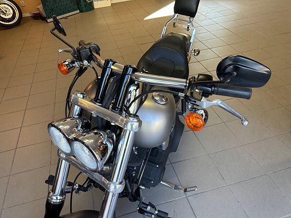 Harley-Davidson Fat Bob 1.6 Twin Cam  3247 mil / Nybesiktad 6 of 8
