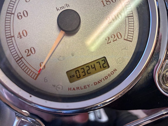 Harley-Davidson Fat Bob 1.6 Twin Cam  3247 mil / Nybesiktad 8 of 8