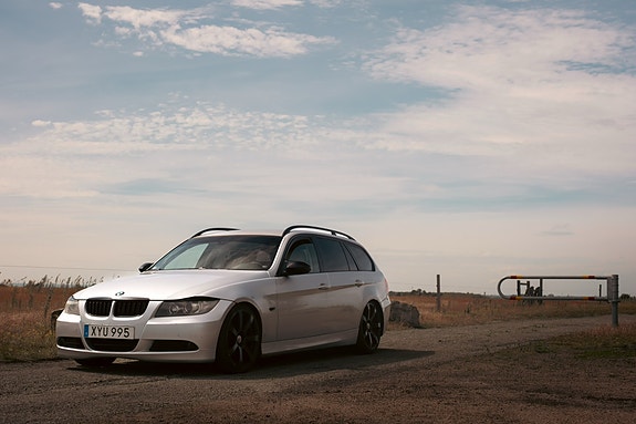 BMW 320d 8 of 15