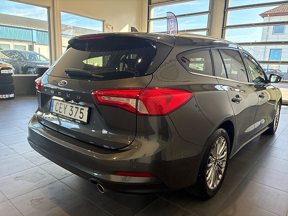 Ford Focus 5 of 17