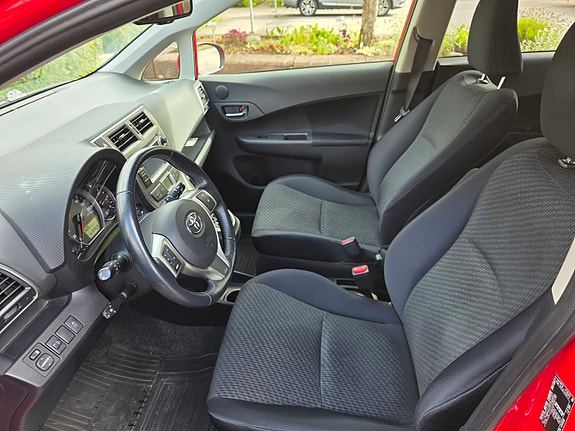 Toyota Verso-S 5 of 20